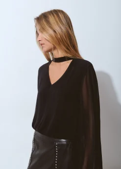 Brownie Camisas Y Blusas*Blusa detalle choker Negro